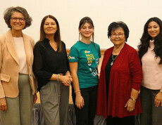 Teilnehmerinnen der Podiumsdiskussion zum Film "Ein Tag ohne Frauen"