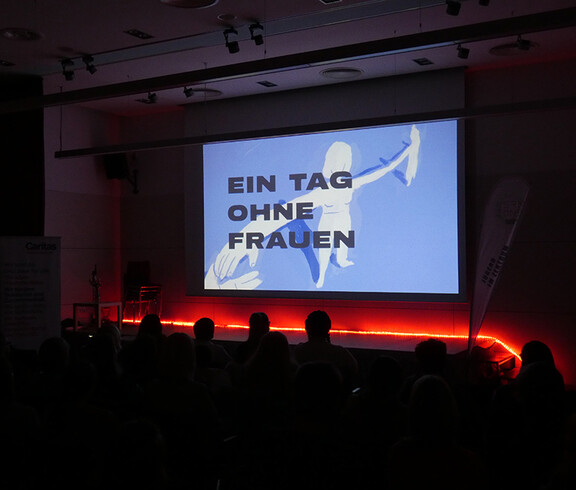 Filmvorführung "Ein Tag ohne Frauen"