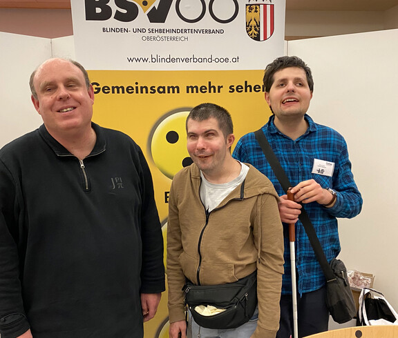 Benni und Markus mit Florian beim Inklusionstag der Stadt Linz 2025